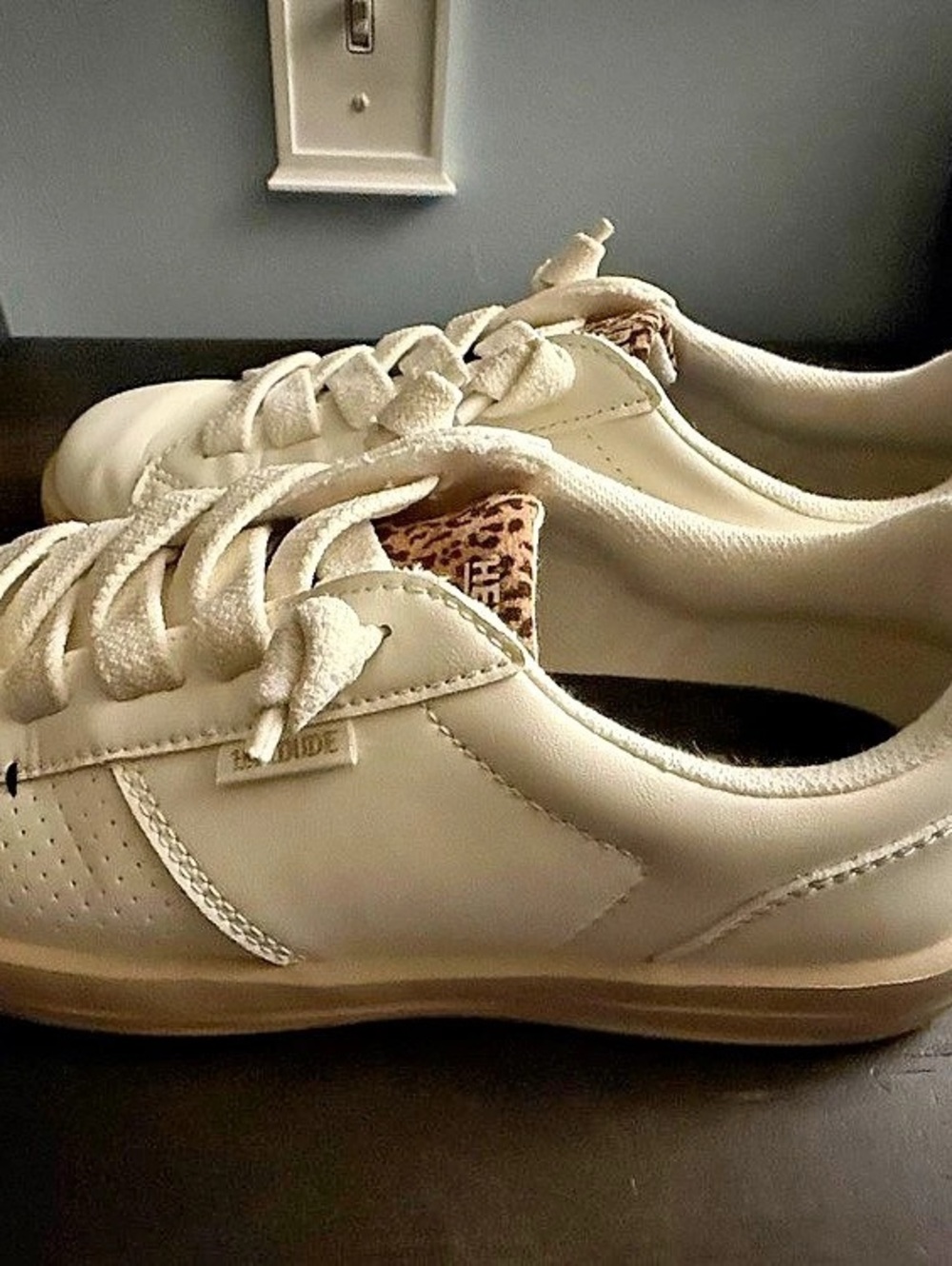 Hey Dude Karma Duo Classic Leopard Heel White Sneakers US 9